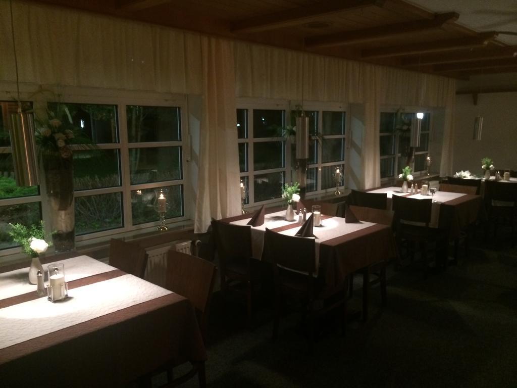 Hotel Friesenhof Westoverledingen Екстер'єр фото