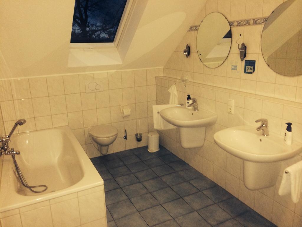 Hotel Friesenhof Westoverledingen Номер фото
