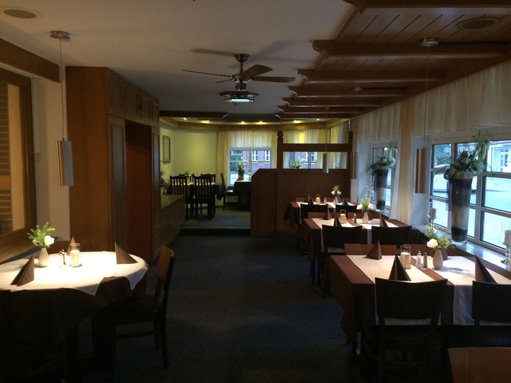 Hotel Friesenhof Westoverledingen Екстер'єр фото