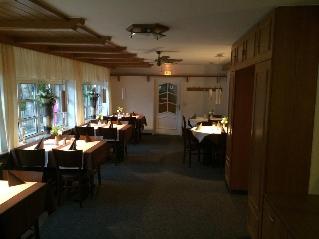 Hotel Friesenhof Westoverledingen Екстер'єр фото